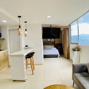Cozy Apto In Poblado Medellín